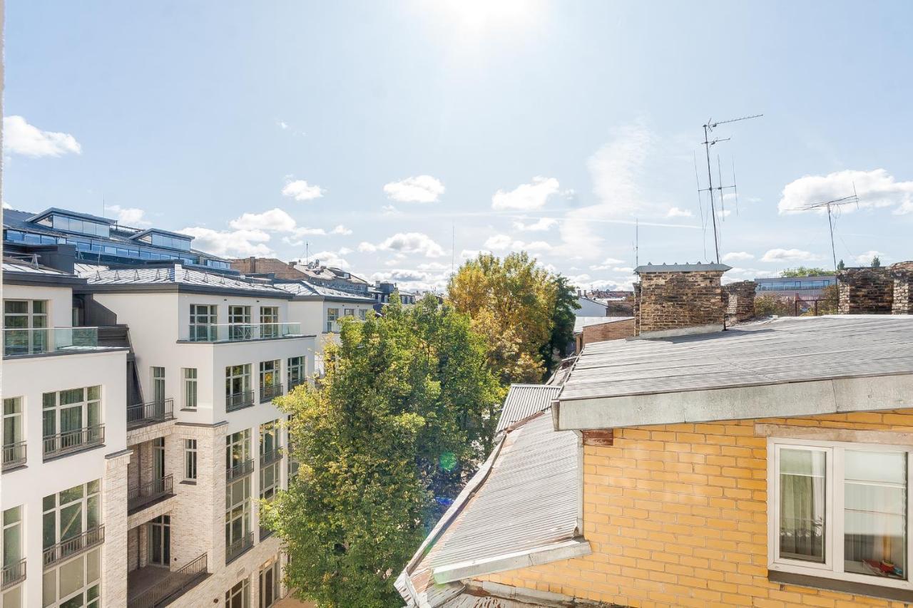 Central Apartment In Gedimino Av By Urban Rent Vilnius Exterior photo